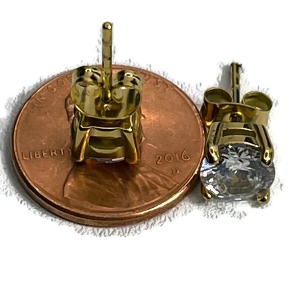 BlackJack Men’s Earrings - Picture 4 of 7